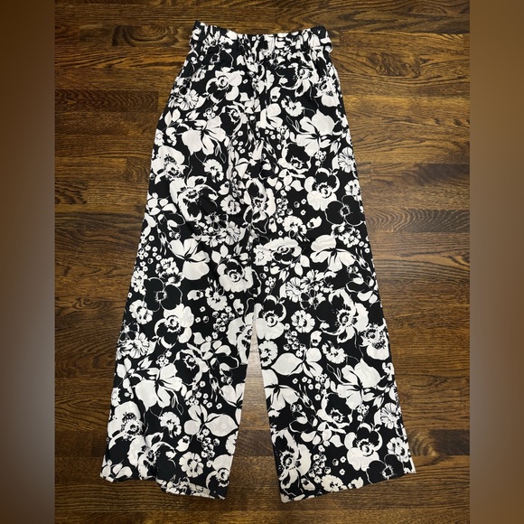 Mango Floral Black and White Wide-Leg Pants, Size: XS, Inseam: 32” - Picture 3 of 7